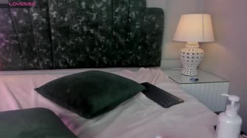 lux_bitchx online show from 04-16-26, 05:19