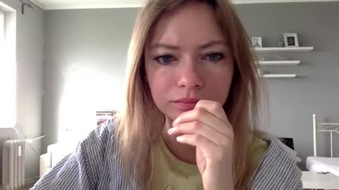 Millie online show from 04-12-26, 07:13