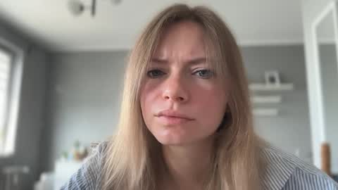 Snapshot of lux_millie chatting on 05-24-26, 07:02 Millie online show from 05-24-26, 07:02