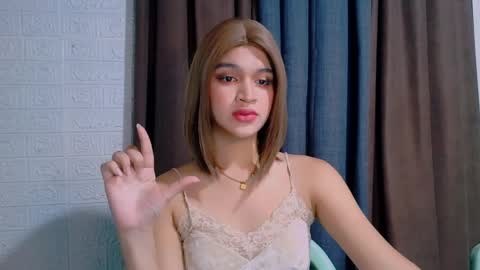 queen lux online show from 04-04-26, 01:52