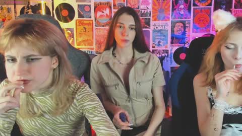 Snapshot of luxrayi chatting on 01-21-25, 09:04 Ray online show from 01-21-25, 09:04