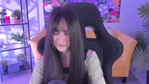 Snapshot of luxrayi chatting on 02-05-25, 09:18 Ray online show from 02-05-25, 09:18