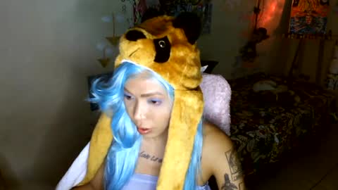 Snapshot of luxtrismegisto chatting on 07-27-26, 10:11 Luna Rodral online show from 07-27-26, 10:11