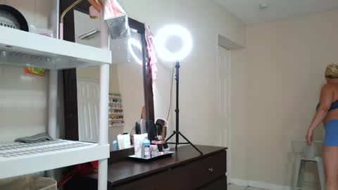 luxuriousbunny online show from 08-07-26, 04:31