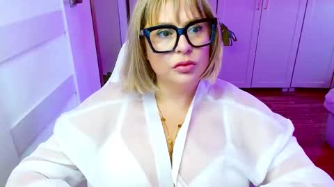 Diana online show from 04-10-26, 06:51