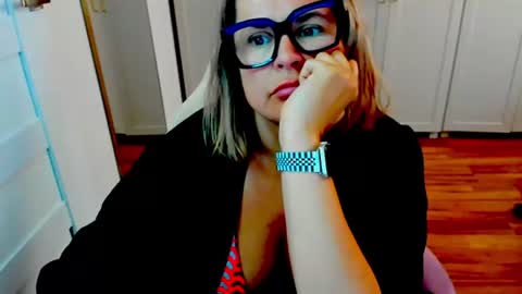 Diana online show from 07-16-26, 03:23