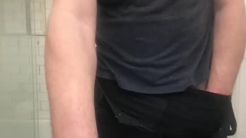 lvguynextdoor440656 online show from 12-19-25, 11:45