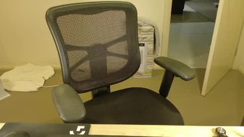 Snapshot of lxgxnd99 chatting on 05-08-26, 03:28 lxgxnd99 online show from 05-08-26, 03:28