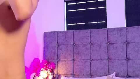 LYA online show from 04-19-26, 12:26