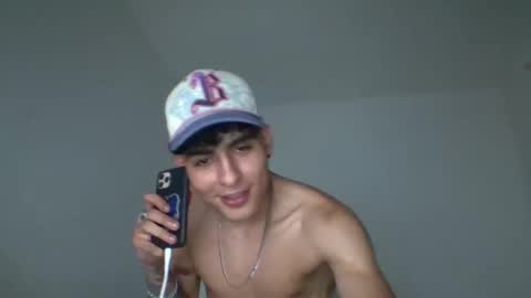Snapshot of lyan_master_ chatting on 10-27-25, 04:38 Lyan online show from 10-27-25, 04:38