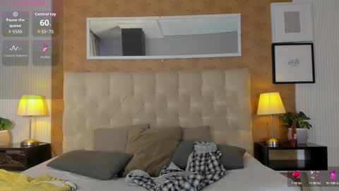 Lyan online show from 11-14-25, 07:45