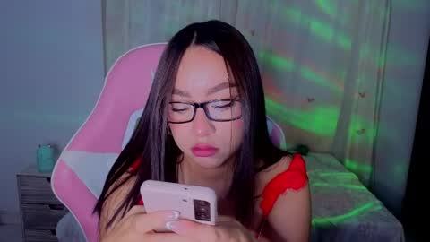 lyavalmont online show from 05-19-26, 01:56