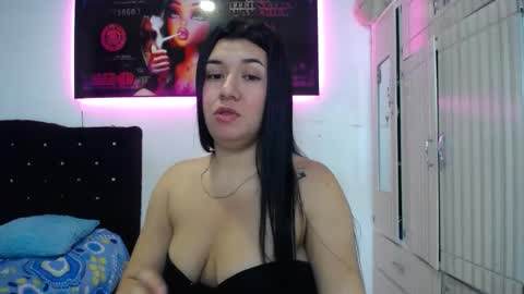 Snapshot of lyda20 chatting on 10-06-25, 03:37 lyda   online show from 10-06-25, 03:37