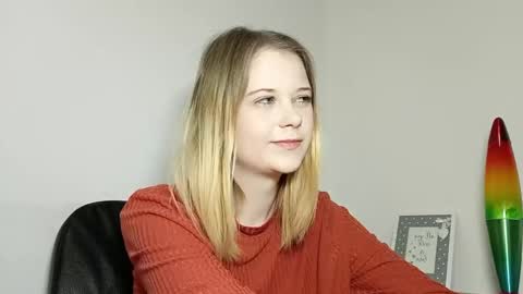 Snapshot of lydiasunny chatting on 09-29-25, 06:13 Lydia online show from 09-29-25, 06:13