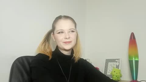 Snapshot of lydiasunny chatting on 10-02-25, 06:26 Lydia online show from 10-02-25, 06:26