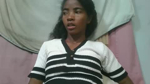 lydie856696 online show from 05-09-26, 07:19