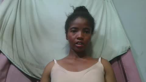 lydie856696 online show from 05-10-26, 07:30