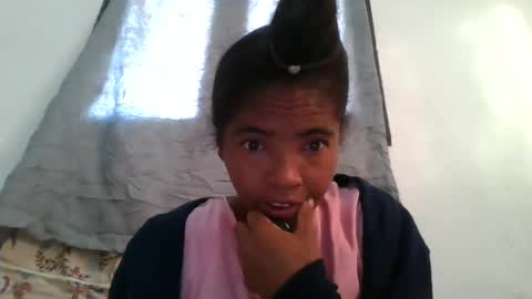 lydie856696 online show from 07-30-26, 04:00