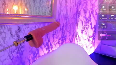 Snapshot of lyen_rae chatting on 12-18-24, 02:10 Lyen Rae  online show from 12-18-24, 02:10