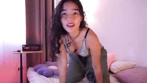 Lyhana Lee online show from 12-04-25, 01:42
