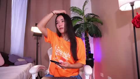 Lyhana Lee online show from 06-07-26, 01:59
