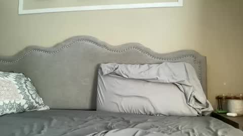 Snapshot of lylajades chatting on 01-17-25, 06:12 Olivia online show from 01-17-25, 06:12