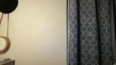 Snapshot of lylajades chatting on 02-11-25, 04:44 Olivia online show from 02-11-25, 04:44