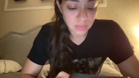 Olivia online show from 11-19-25, 04:56