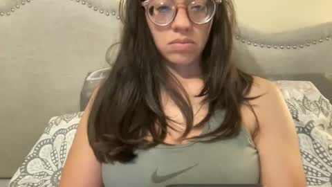 Olivia online show from 01-31-26, 09:02