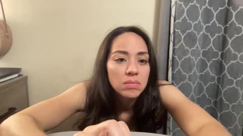 Olivia online show from 02-11-26, 01:32