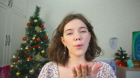 hi im Lyle online show from 12-12-24, 03:21