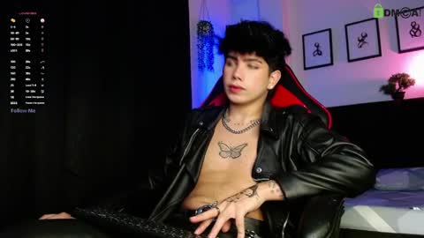 Lyle Bennett Freelance Model online show from 03-27-26, 11:32