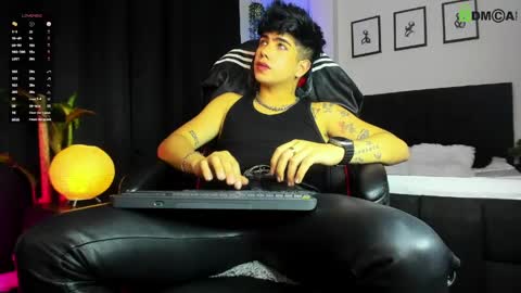 Snapshot of lylebennett_ chatting on 06-02-26, 02:13 Lyle Bennett Freelance Model online show from 06-02-26, 02:13