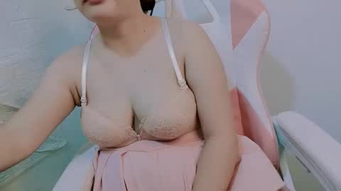 Snapshot of lylikixi chatting on 06-05-26, 02:07 lylikixi online show from 06-05-26, 02:07