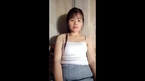 Lyly online show from 05-11-26, 01:50