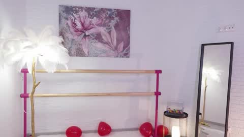 Lyly   online show from 02-16-25, 05:37