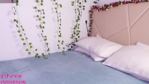 Lyly   online show from 10-04-25, 05:49