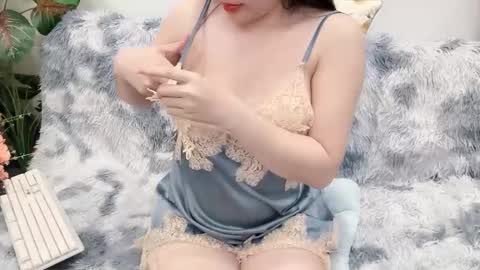 lyly_sweet97 online show from 04-23-26, 02:30