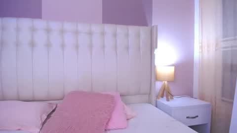 Lyn online show from 02-15-25, 01:10