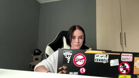 Eva online show from 07-03-26, 07:48