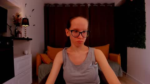 Sara online show from 02-17-25, 04:48