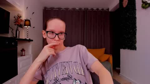 Sara online show from 03-04-25, 07:22