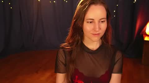 Snapshot of lynn_feline chatting on 03-11-25, 09:13 Lynn online show from 03-11-25, 09:13