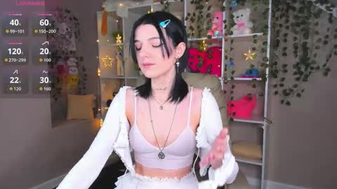 Lynn online show from 11-29-25, 01:08