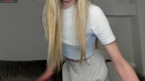 lynnadream_ online show from 06-05-26, 06:52