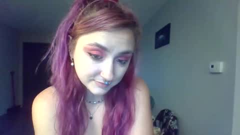 Snapshot of lynnkitten69000 chatting on 04-17-26, 11:52 Lynn online show from 04-17-26, 11:52