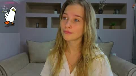 Lynn online show from 10-30-25, 04:08