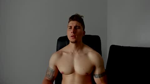 Lyonel online show from 11-22-25, 05:34