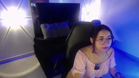 Snapshot of lyrarose_ chatting on 08-04-26, 12:08 Lyra online show from 08-04-26, 12:08