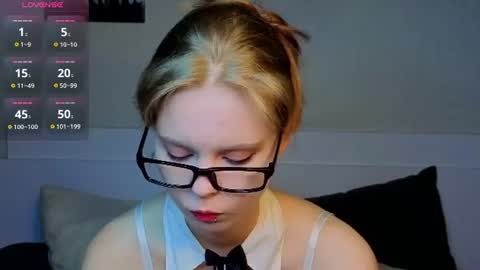 Snapshot of lyucy chatting on 08-04-26, 09:06 Julie online show from 08-04-26, 09:06